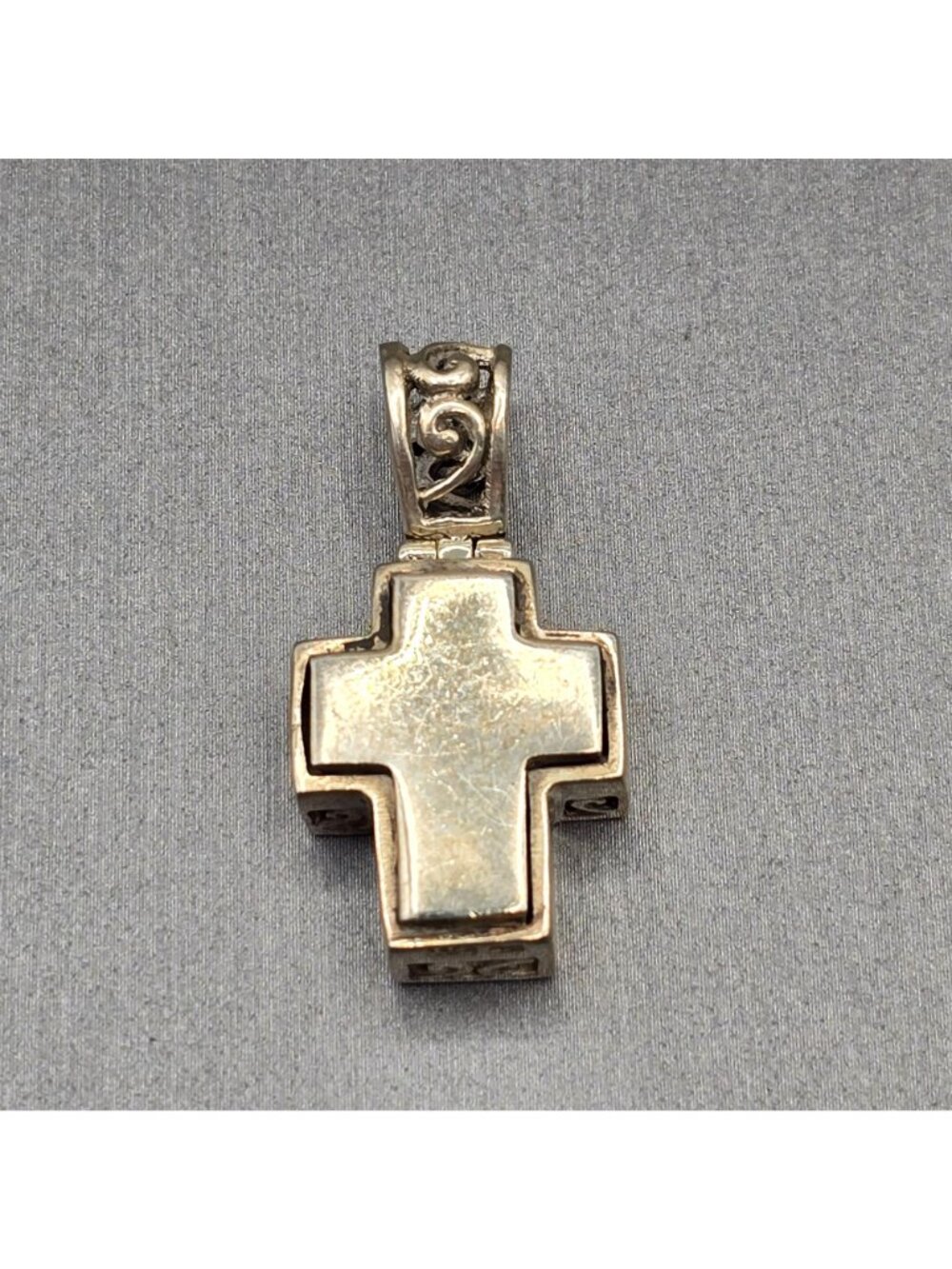 VTG Sterling 925 Filigree Cross Pendant Reversible Floral Scrollwork Signed SE - Picture 6 of 10